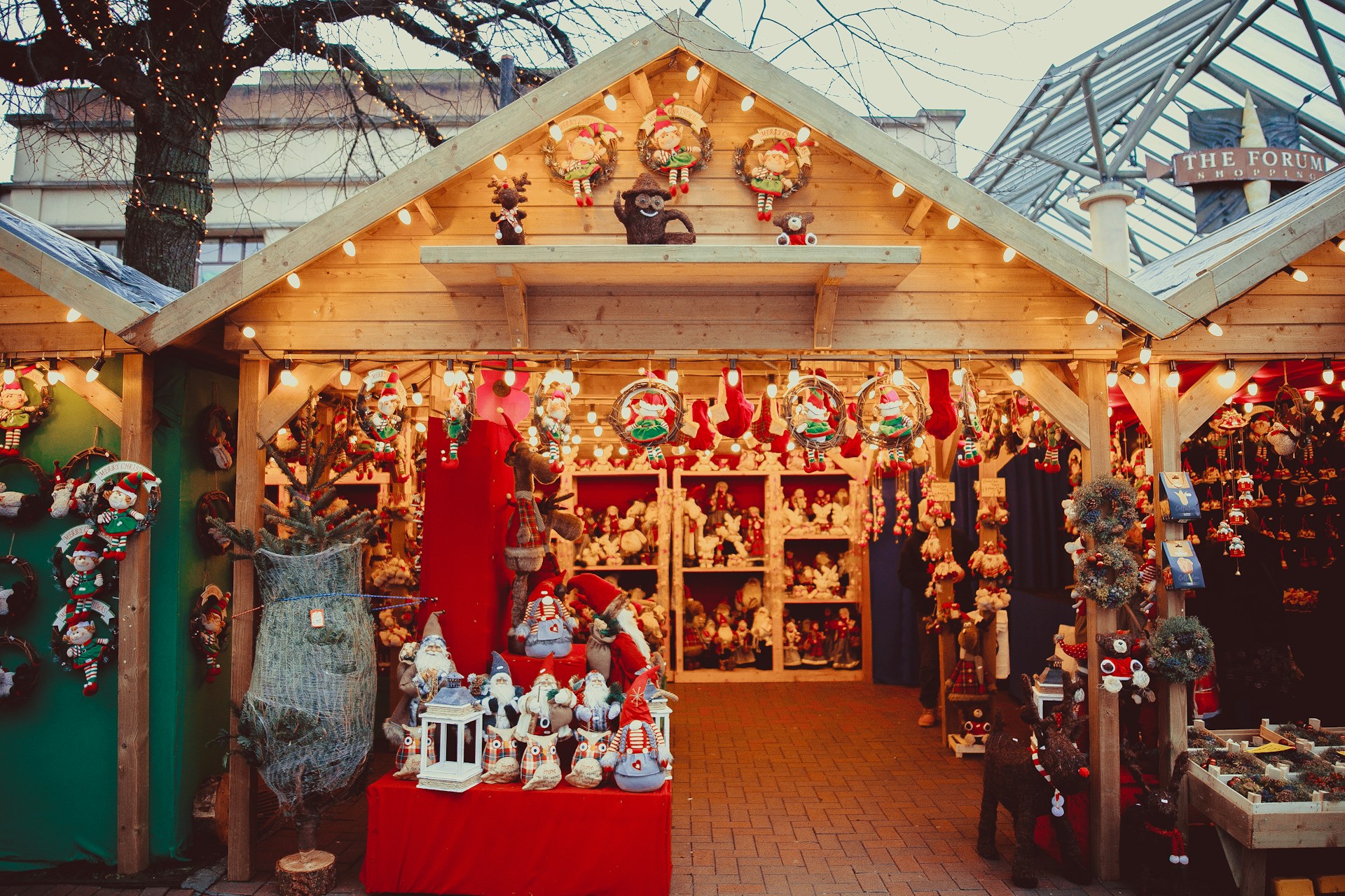 Le Marché de Noël de La Défense : un rendez-vous féérique avec des nouveautés spectaculaires